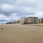 Romantica Vista Al Paseo Maritimo De Cádiz