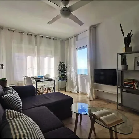 Romantica Vista Al Paseo Maritimo De * Cádis