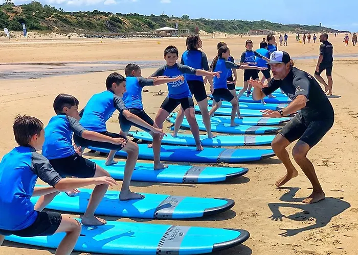 Romantica Vista Al Paseo Maritimo De *